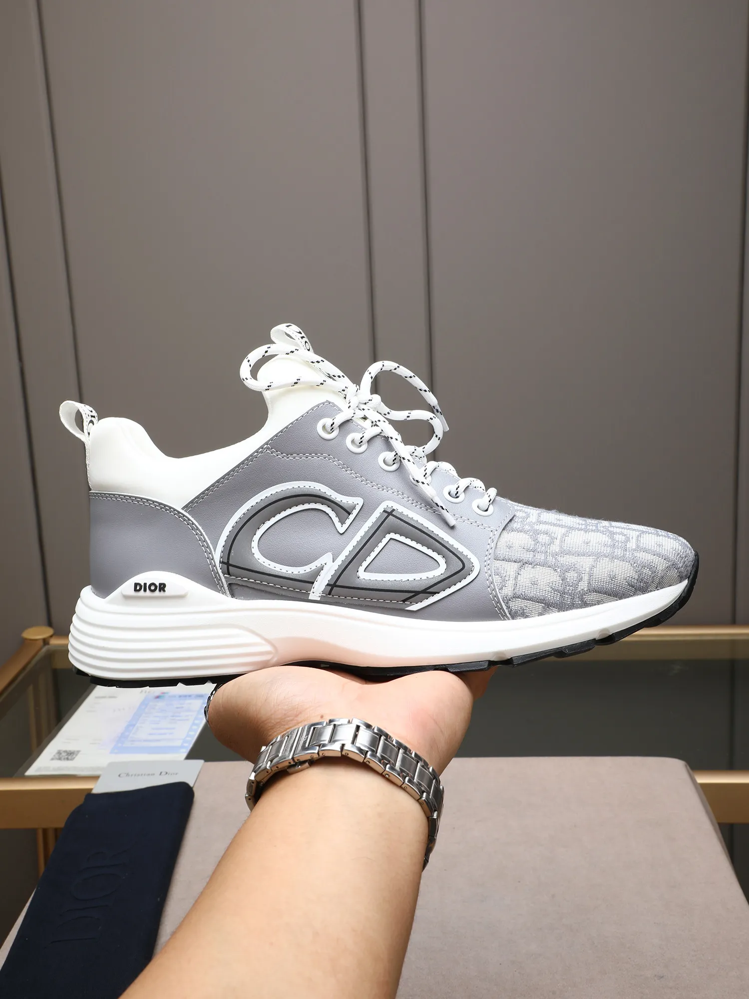 Men's shoes 💰460 💰Dior [Dior] 😘😘High-end series of casual men's shoes, simple and elegant👍👍👍The upper is made of first-layer genuine leather spliced ​​with Dior's special material [sun][sun]; imported first-layer sheepskin lining; special outsole, wear-resistant, lightweight, the overall design is harmonious and unified without lacking personality 👣🌟✨You deserve it! 5 colors😍Sizes 38~44. (45 custom-made) The picture above is a big seller🔥🔥🔥